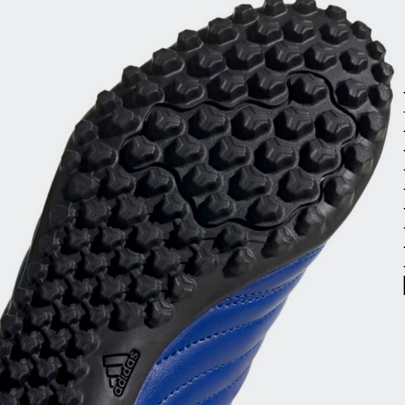 Adidas soccer shoes - Picture 2 of 4